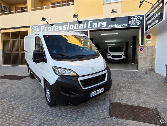 PEUGEOT Boxer 330 L1H1 BlueHDi