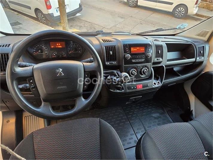 PEUGEOT Boxer 330 L1H1 BlueHDi