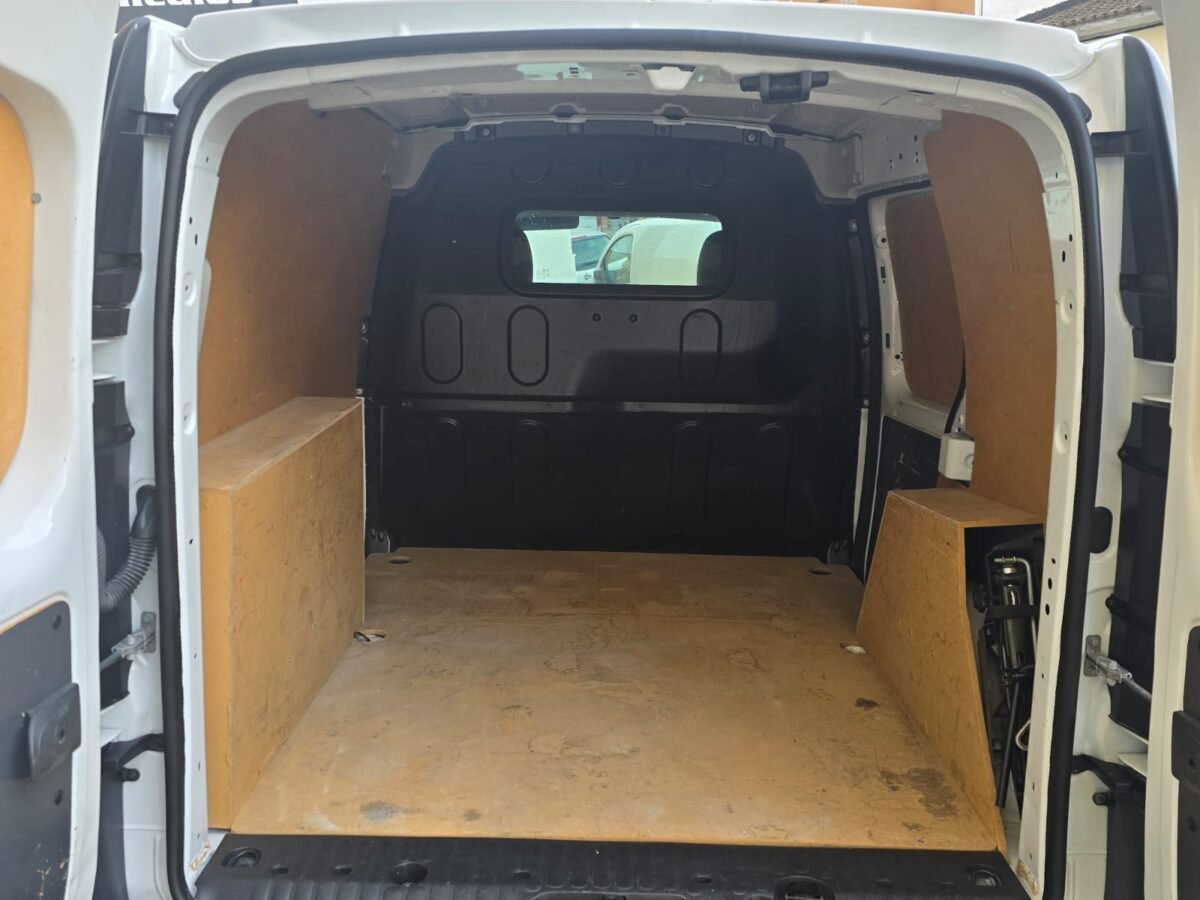 RENAULT KANGOO Compact dCi 55 kW 75 CV