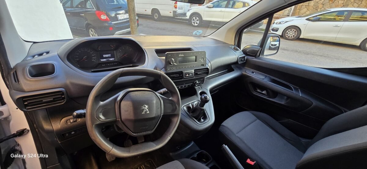 PEUGEOT RIFTER Active Nav Long BlueHDi 73kW