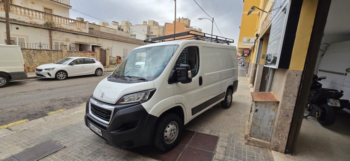 PEUGEOT Boxer FURGON 330 LIHI BHDI 110