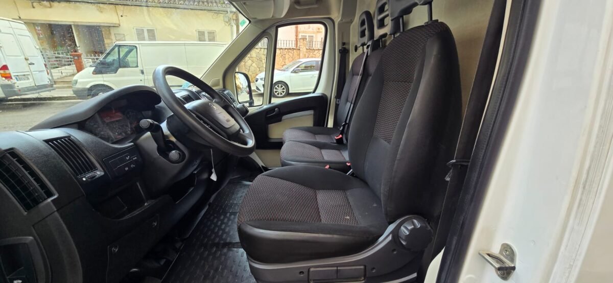 PEUGEOT Boxer FURGON 330 LIHI BHDI 110