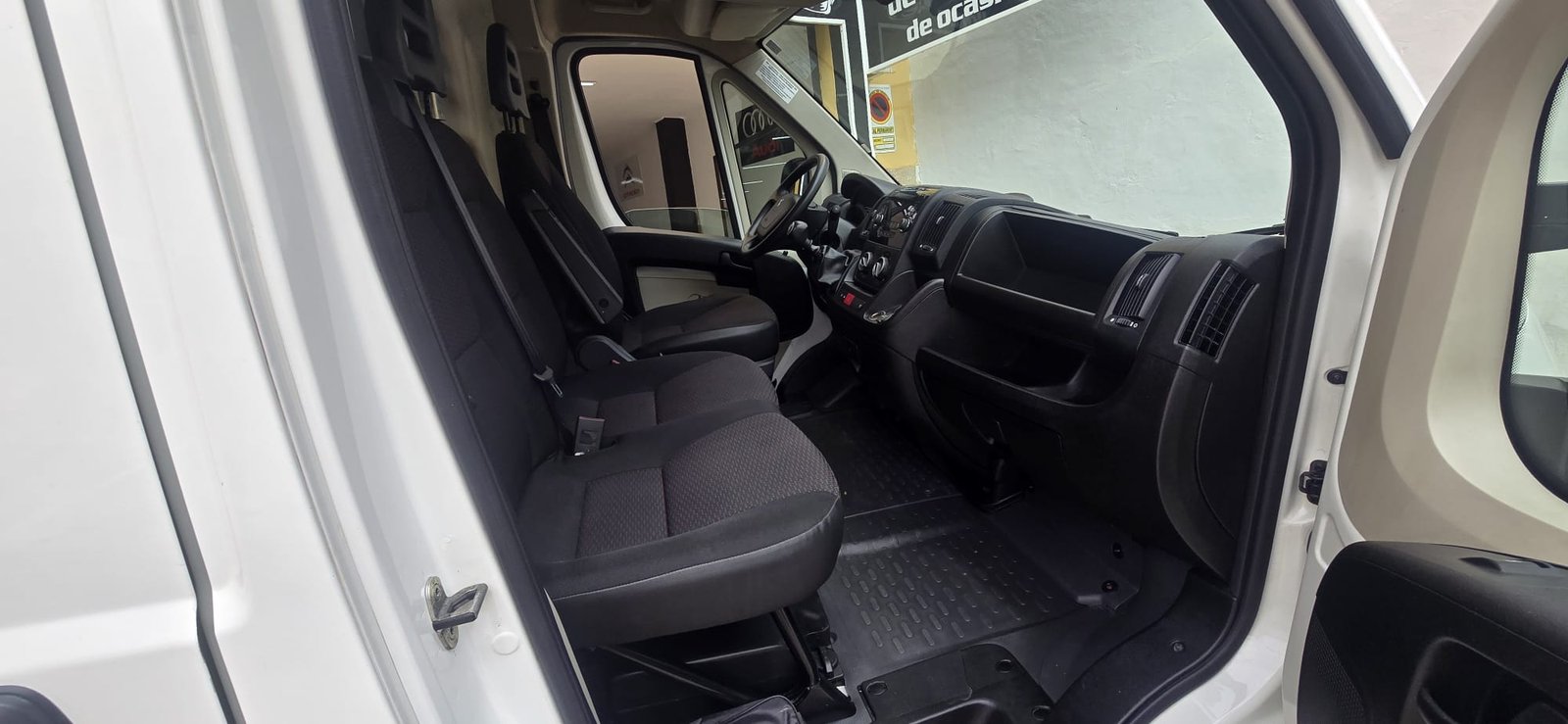 PEUGEOT Boxer 2.0 BLUEHDI 81KW L2H2 333