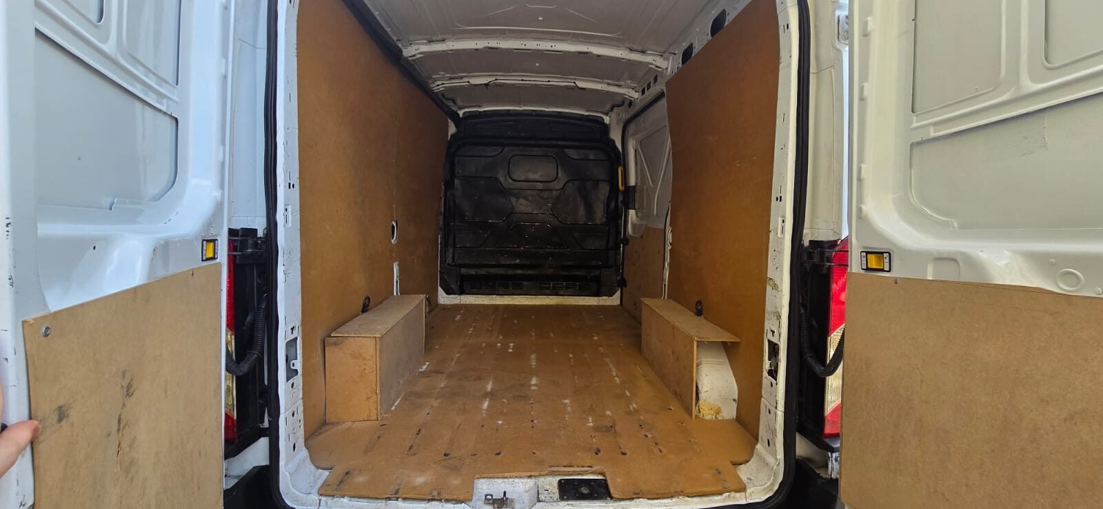 FORD Transit 2.0 TDCI 96KW 350 L2H2 AMBIENTE 