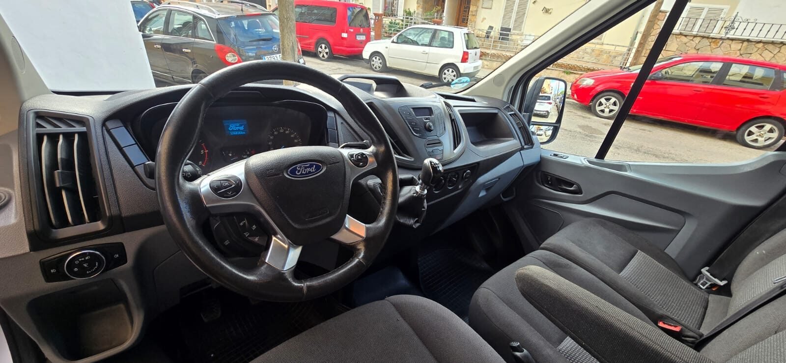 FORD Transit 2.0 TDCI 96KW 350 L2H2 AMBIENTE 