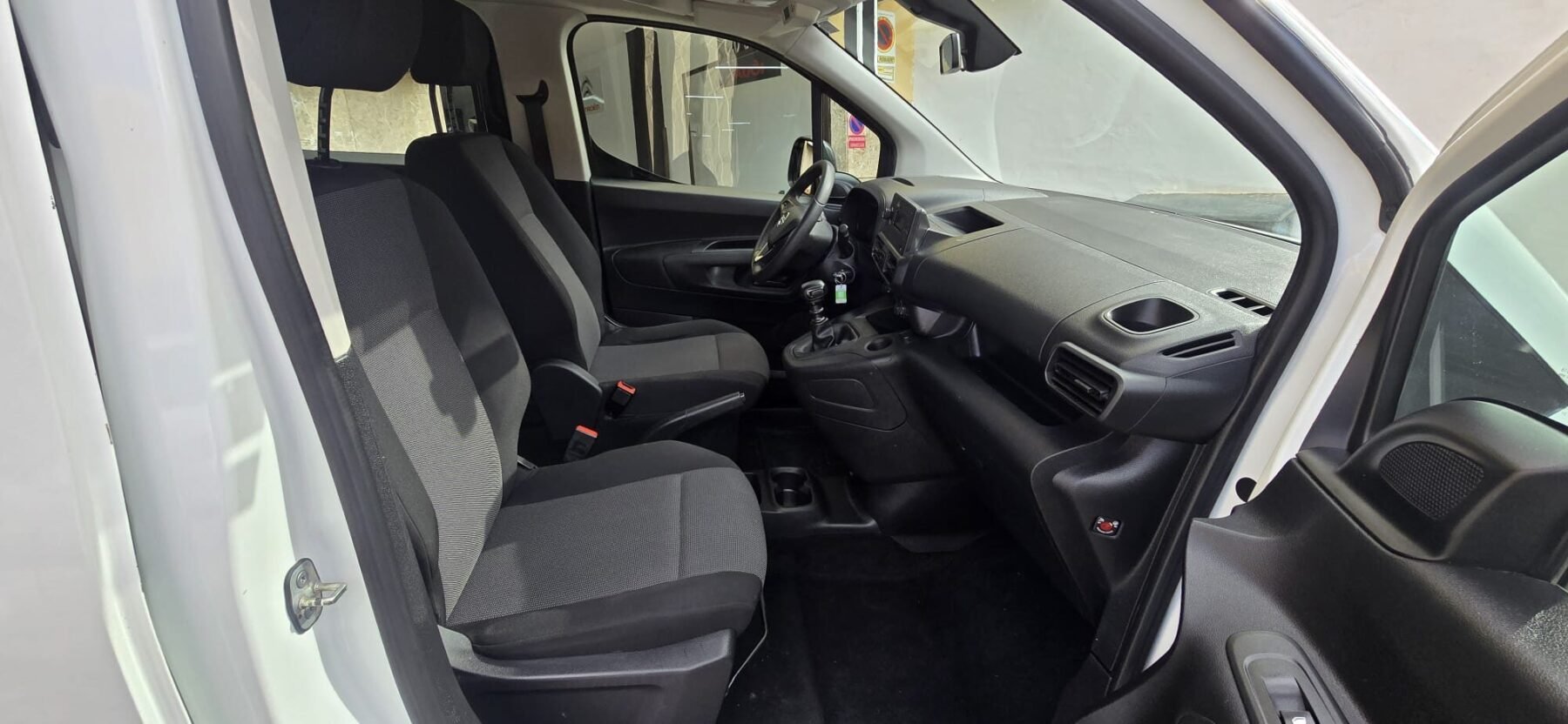 OPEL Combo 1.5 TD 75KW LIFE EDITION 