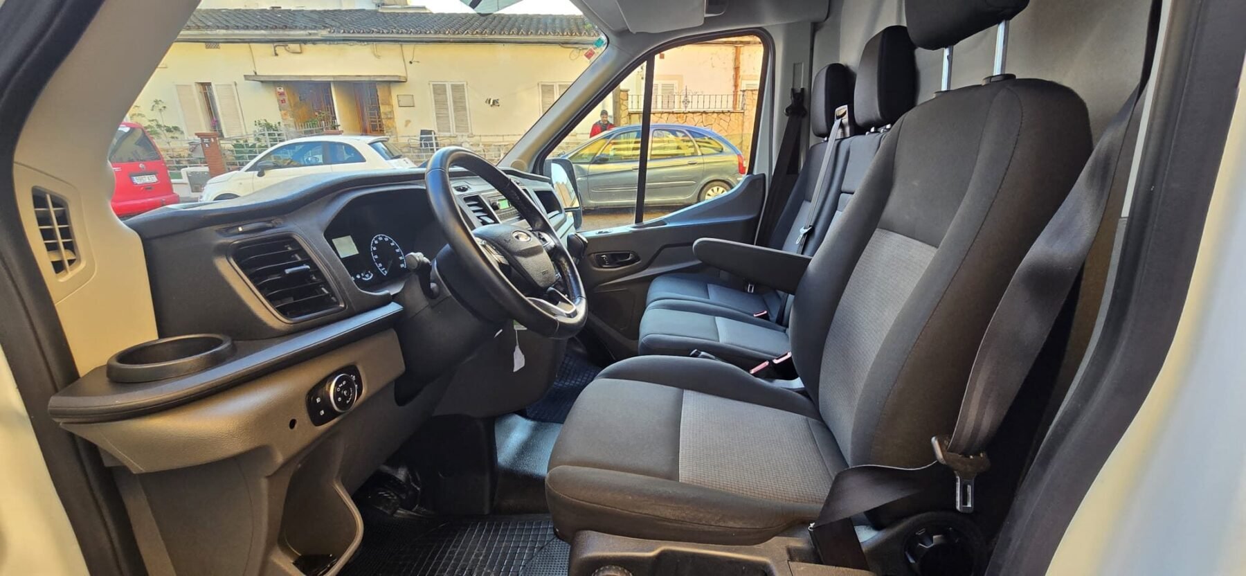 FORD Transit 2.0 TDCI 96KW 350  L2H2 AMBIENTE