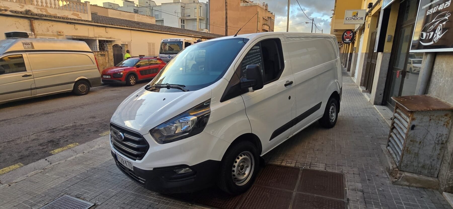 FORD TRANSIT CUSTOM Van 2.0 TDCI 77kW 260 L1 Ambiente