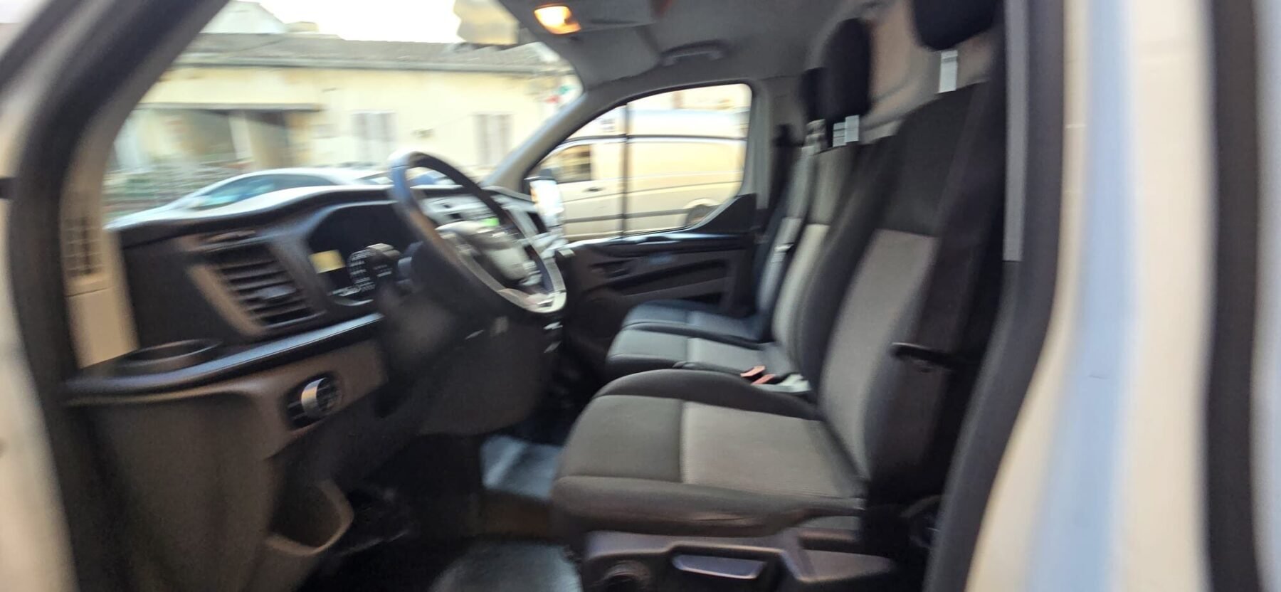 FORD TRANSIT CUSTOM Van 2.0 TDCI 77kW 260 L1 Ambiente