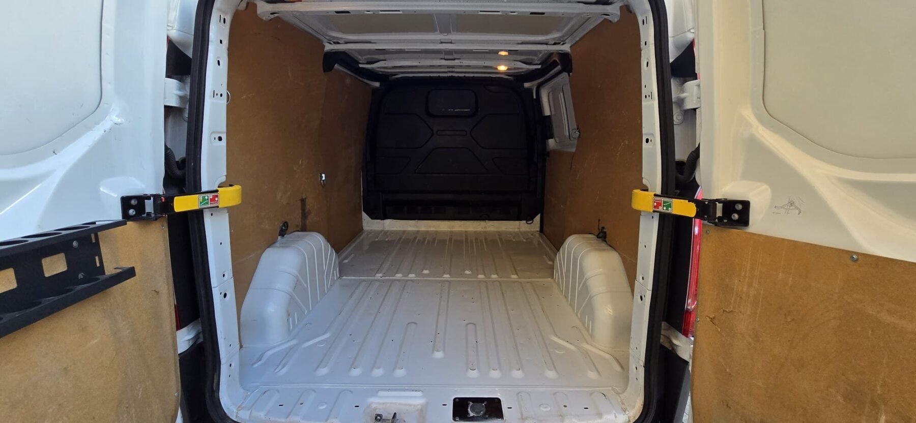 FORD TRANSIT CUSTOM Van 2.0 TDCI 77kW 260 L1 Ambiente