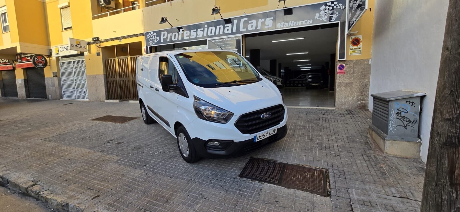 FORD TRANSIT CUSTOM Van 2.0 TDCI 77kW 260 L1 Ambiente