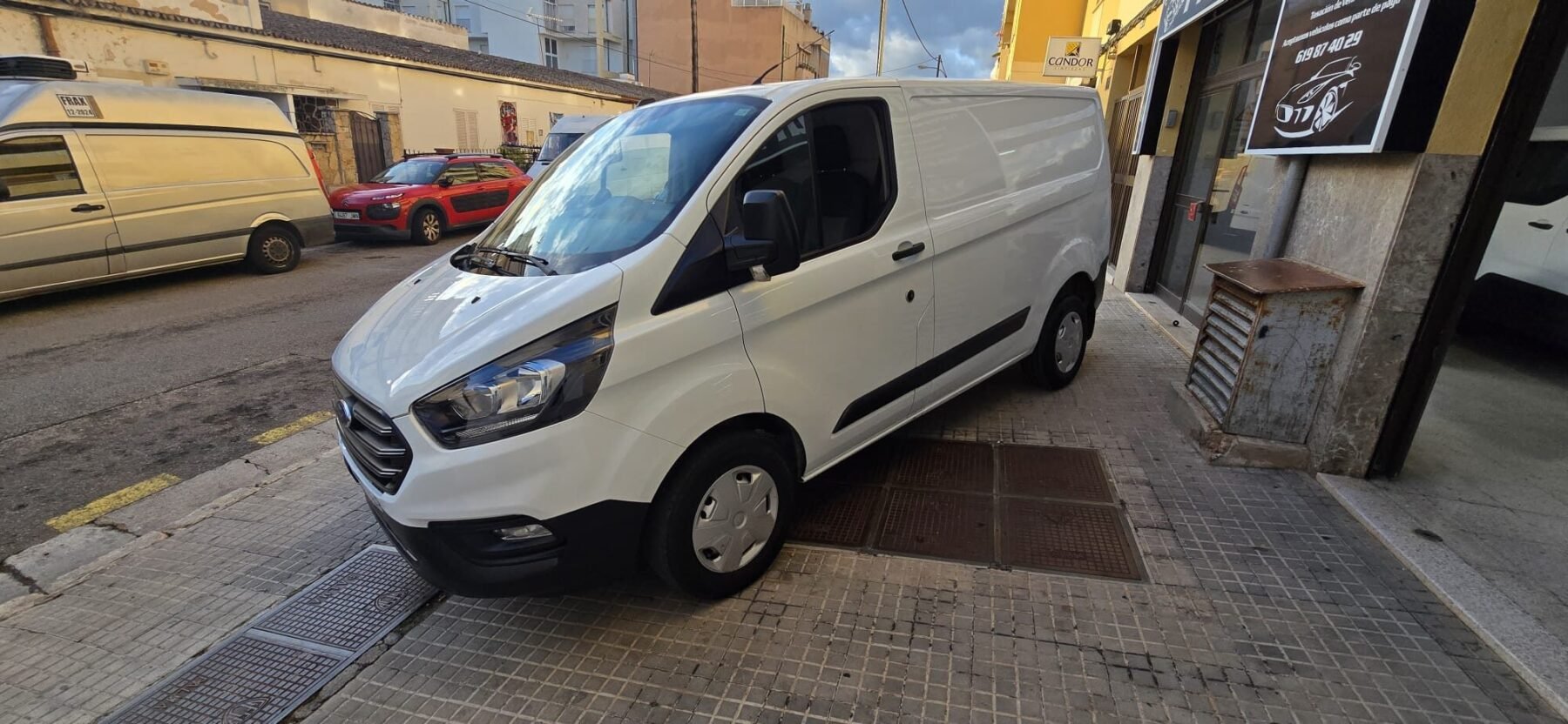 FORD TRANSIT CUSTOM Van 2.0 TDCI 77kW 260 L1 Ambiente