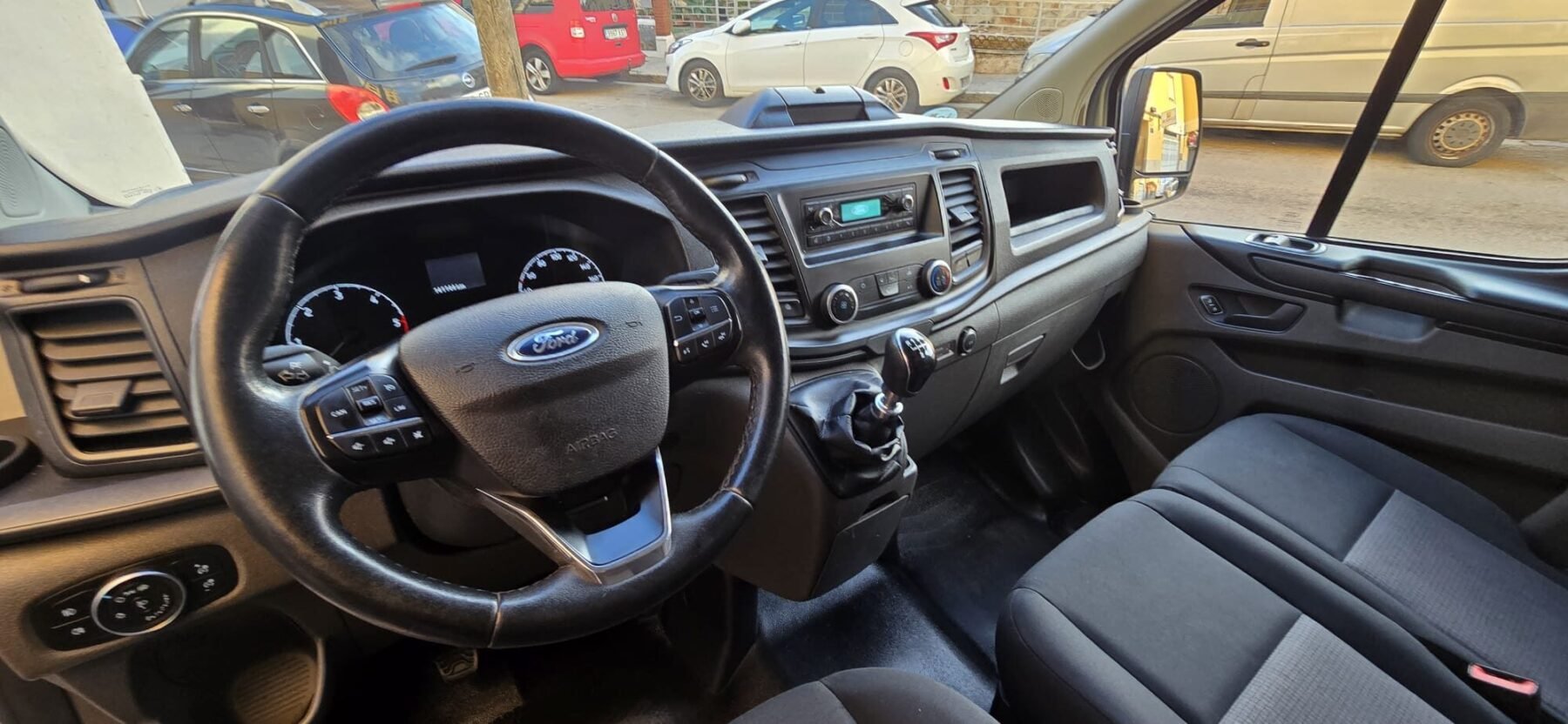 FORD TRANSIT CUSTOM Van 2.0 TDCI 77kW 260 L1 Ambiente