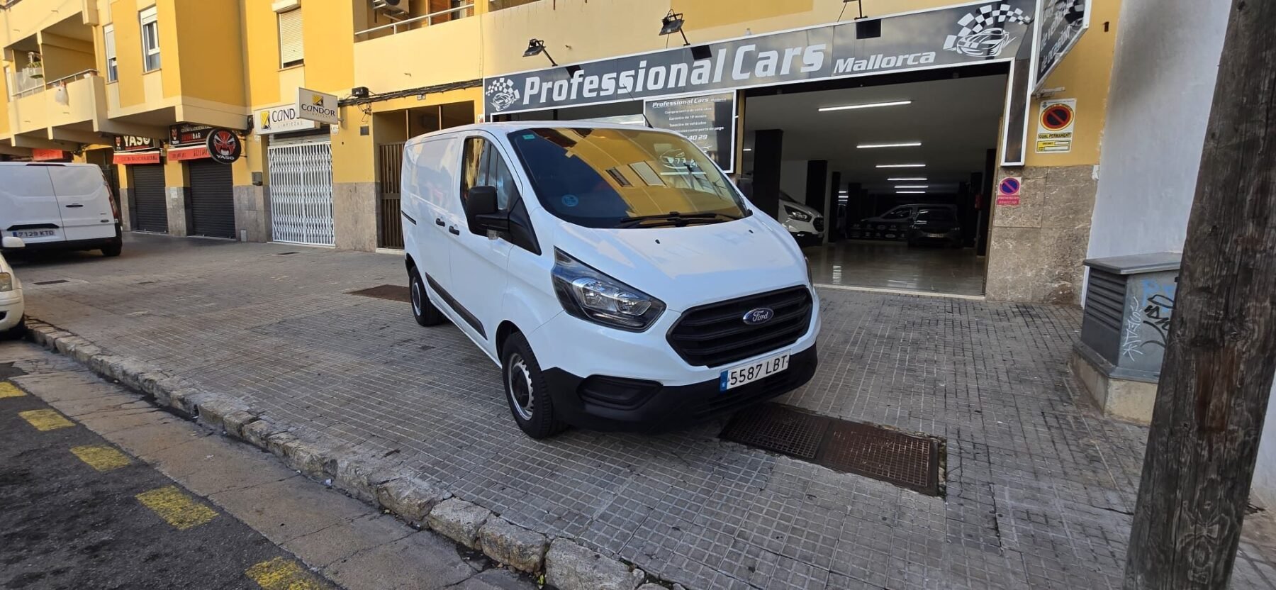 FORD TRANSIT CUSTOM Van 2.0 TDCI 77kW 260 L1 Ambiente