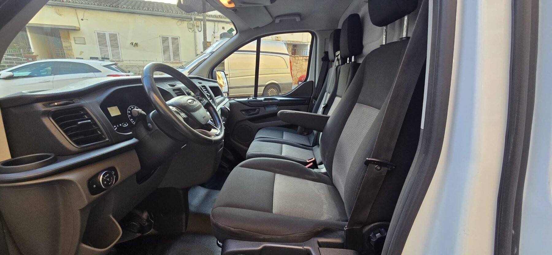 FORD TRANSIT CUSTOM Van 2.0 TDCI 77kW 260 L1 Ambiente