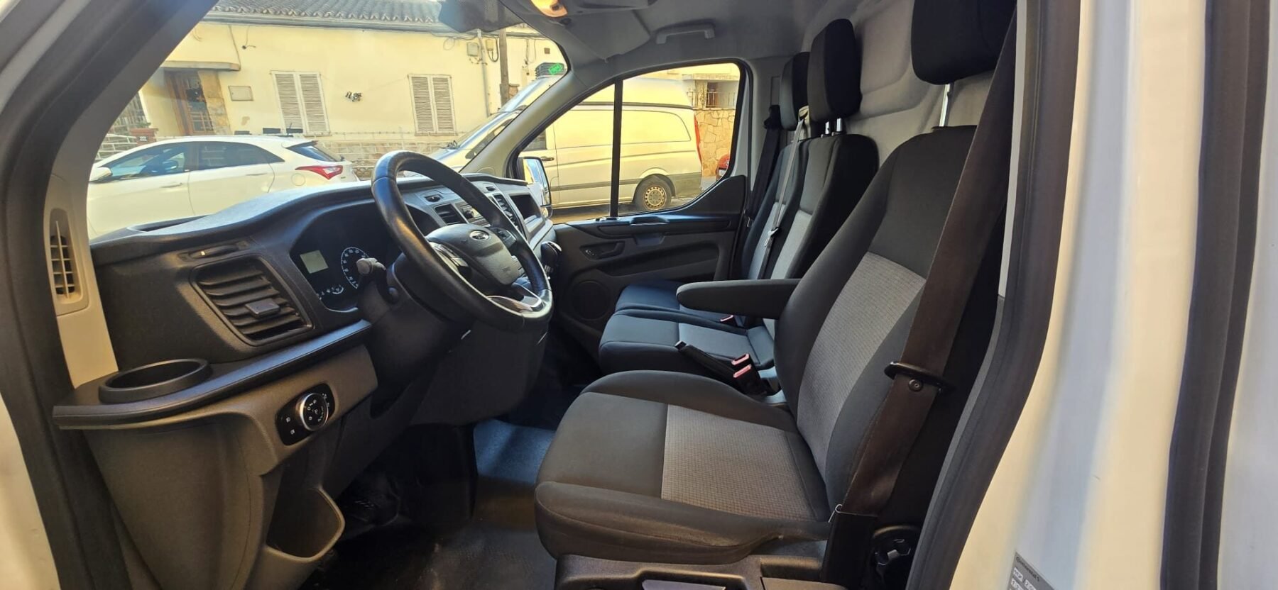 FORD TRANSIT CUSTOM Van 2.0 TDCI 77kW 260 L1 Ambiente