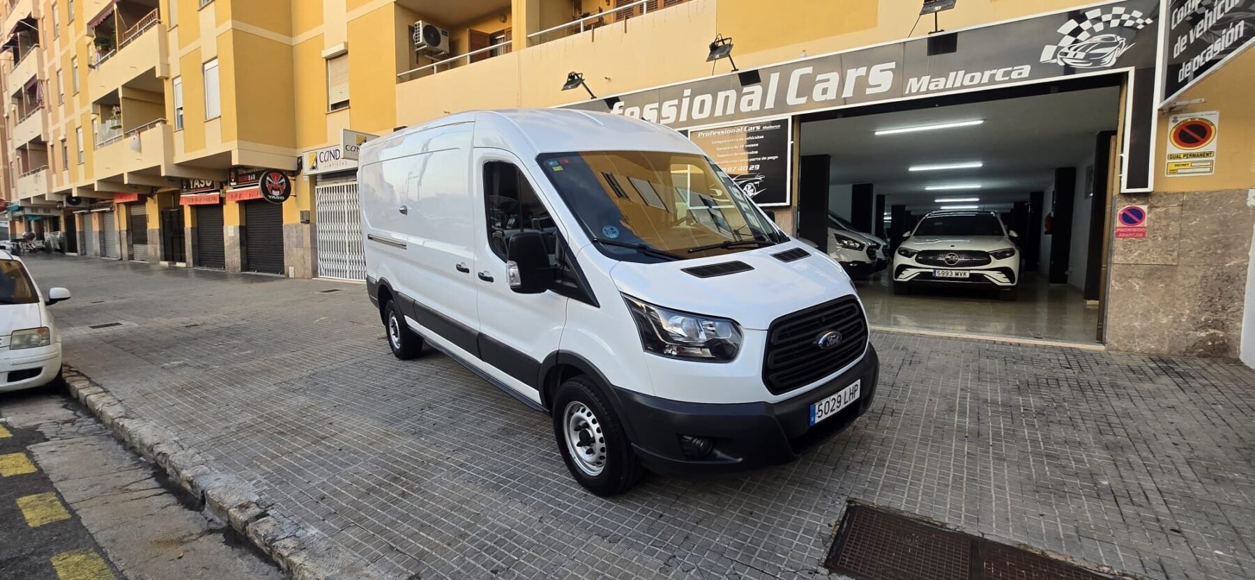 FORD Transit 2.0TDCI 96KW 350 L3H2 AMBIENTE