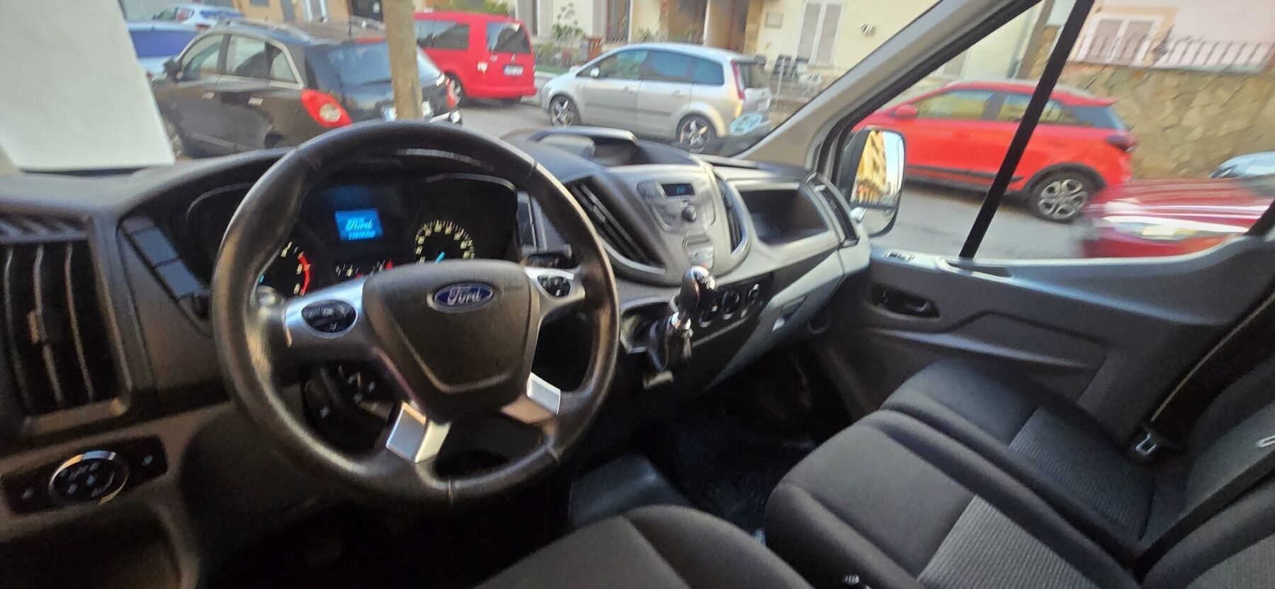 FORD Transit 2.0TDCI 96KW 350 L3H2 AMBIENTE