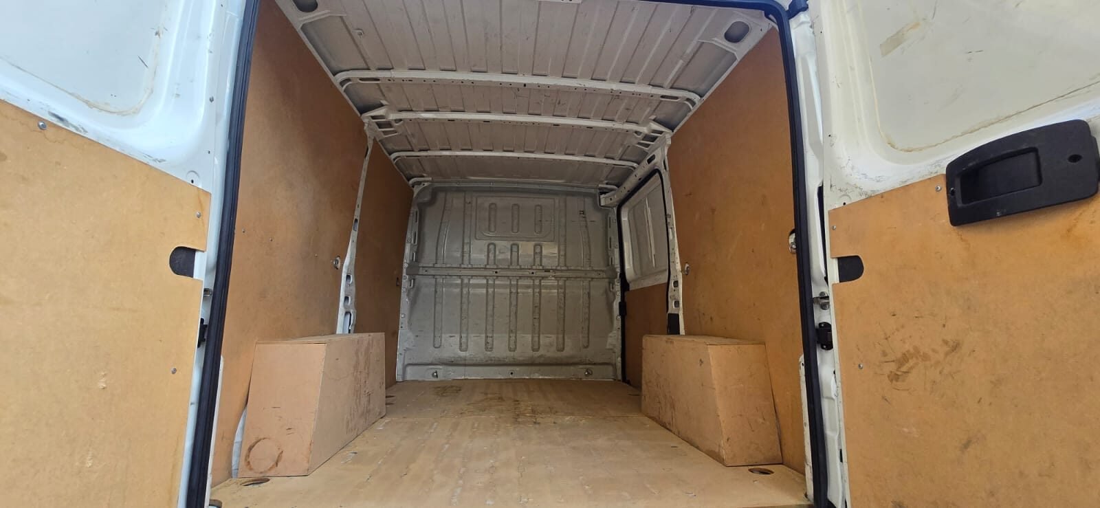 PEUGEOT Boxer 330 L1H1 BlueHDi 