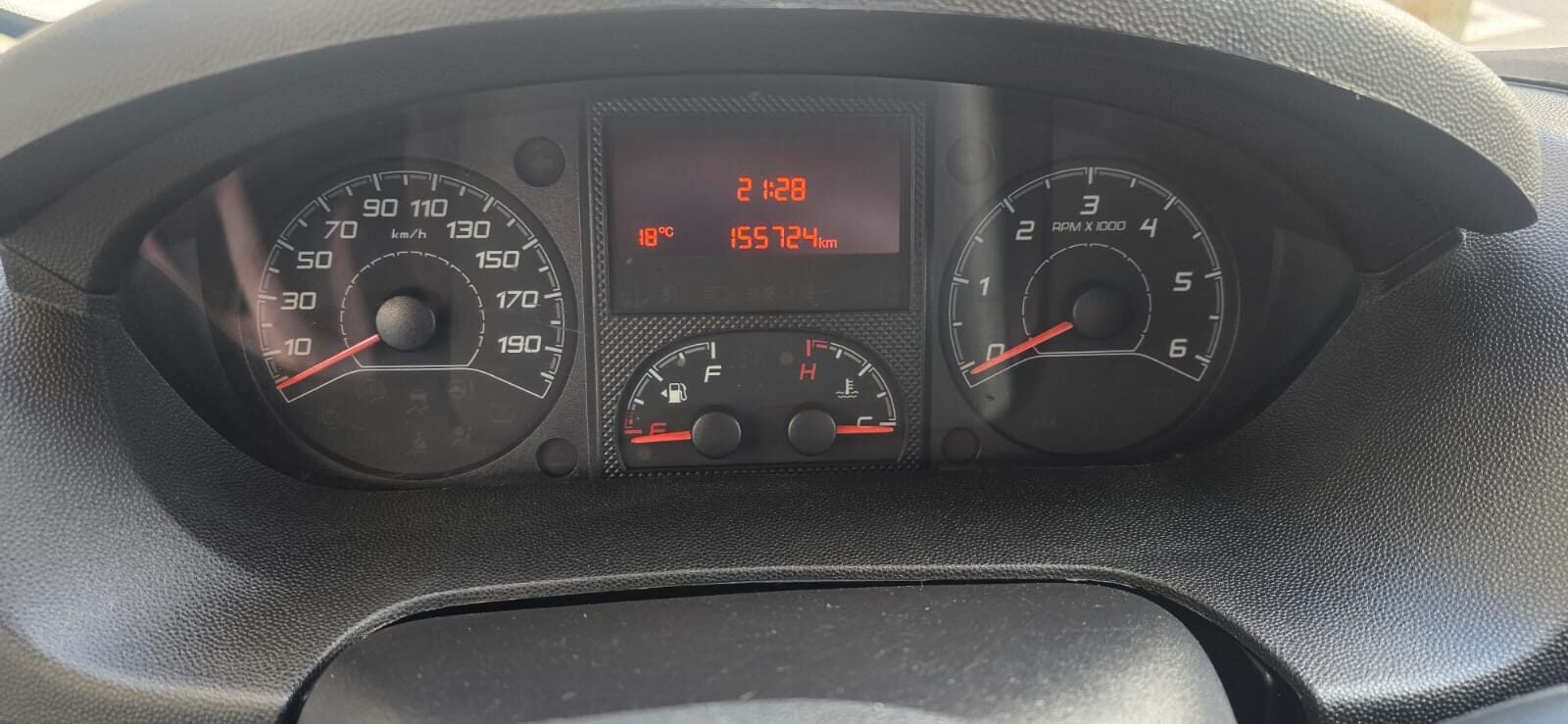 PEUGEOT Boxer 330 L1H1 BlueHDi 