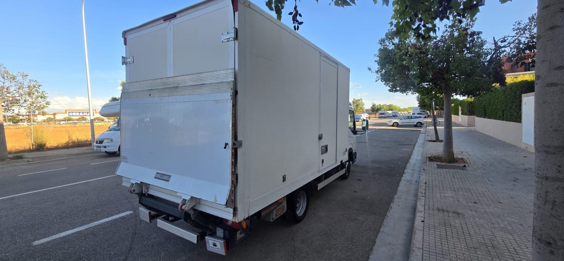 NISSAN NT 400  CABSTAR 3.0 DCI 130 PS