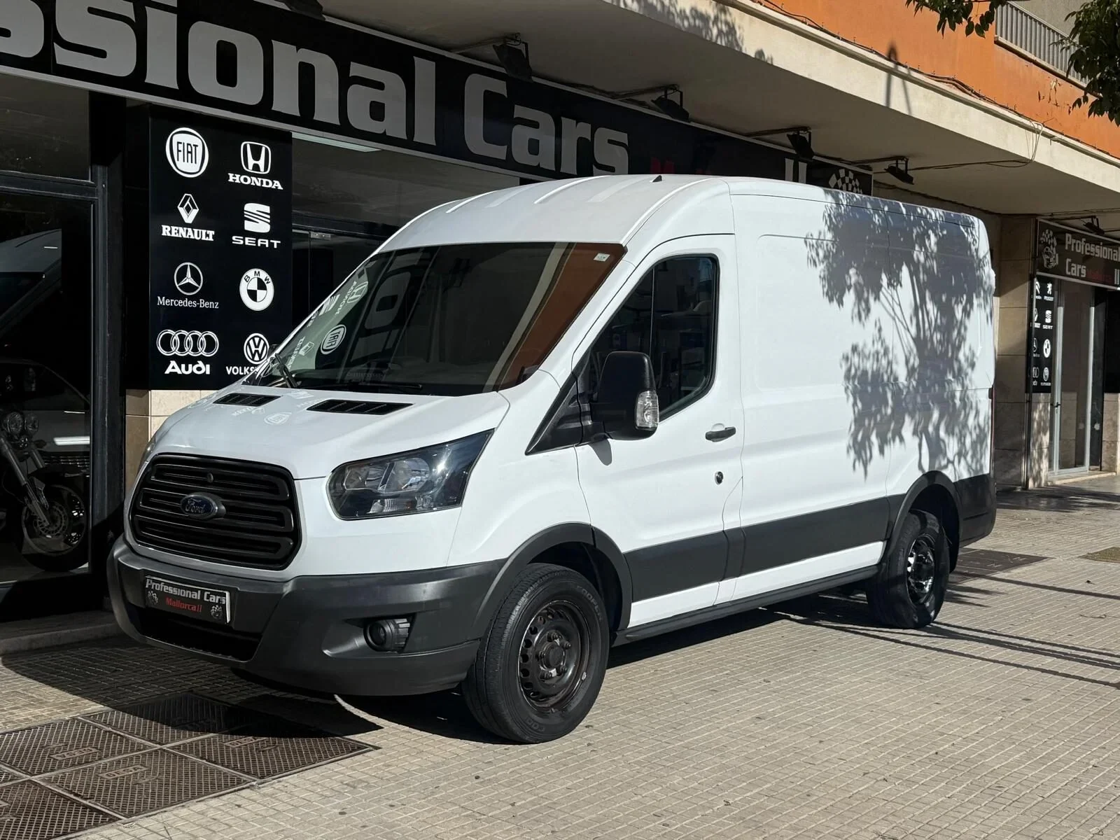 FORD Transit 2.0TDCI 96KW 350 L2H2 AMBIENTE