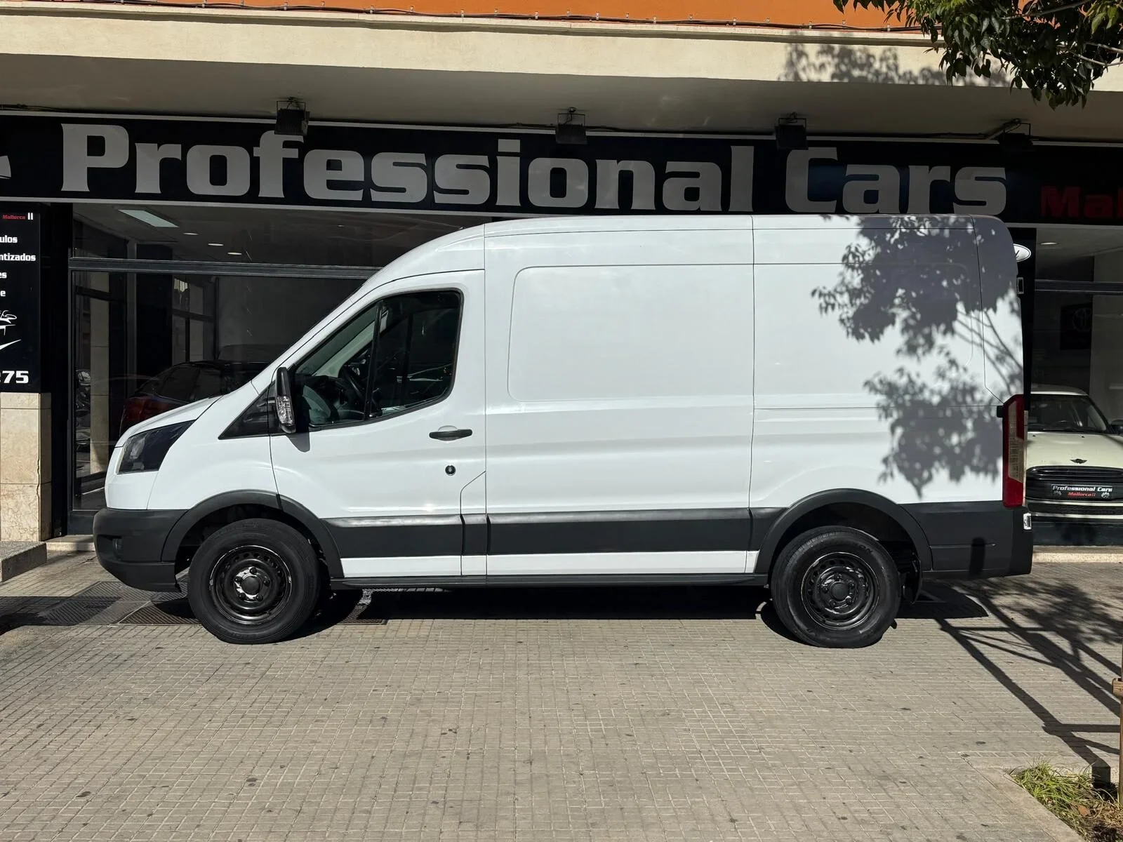 FORD Transit 2.0TDCI 96KW 350 L2H2 AMBIENTE