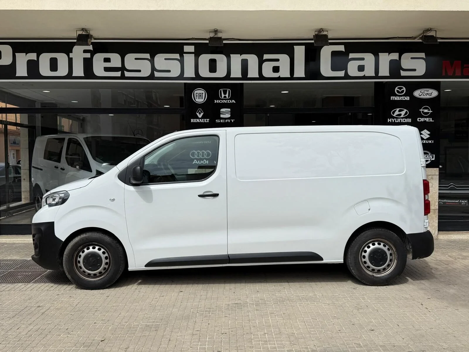 PEUGEOT EXPERT 1.5BlueHDi Pro