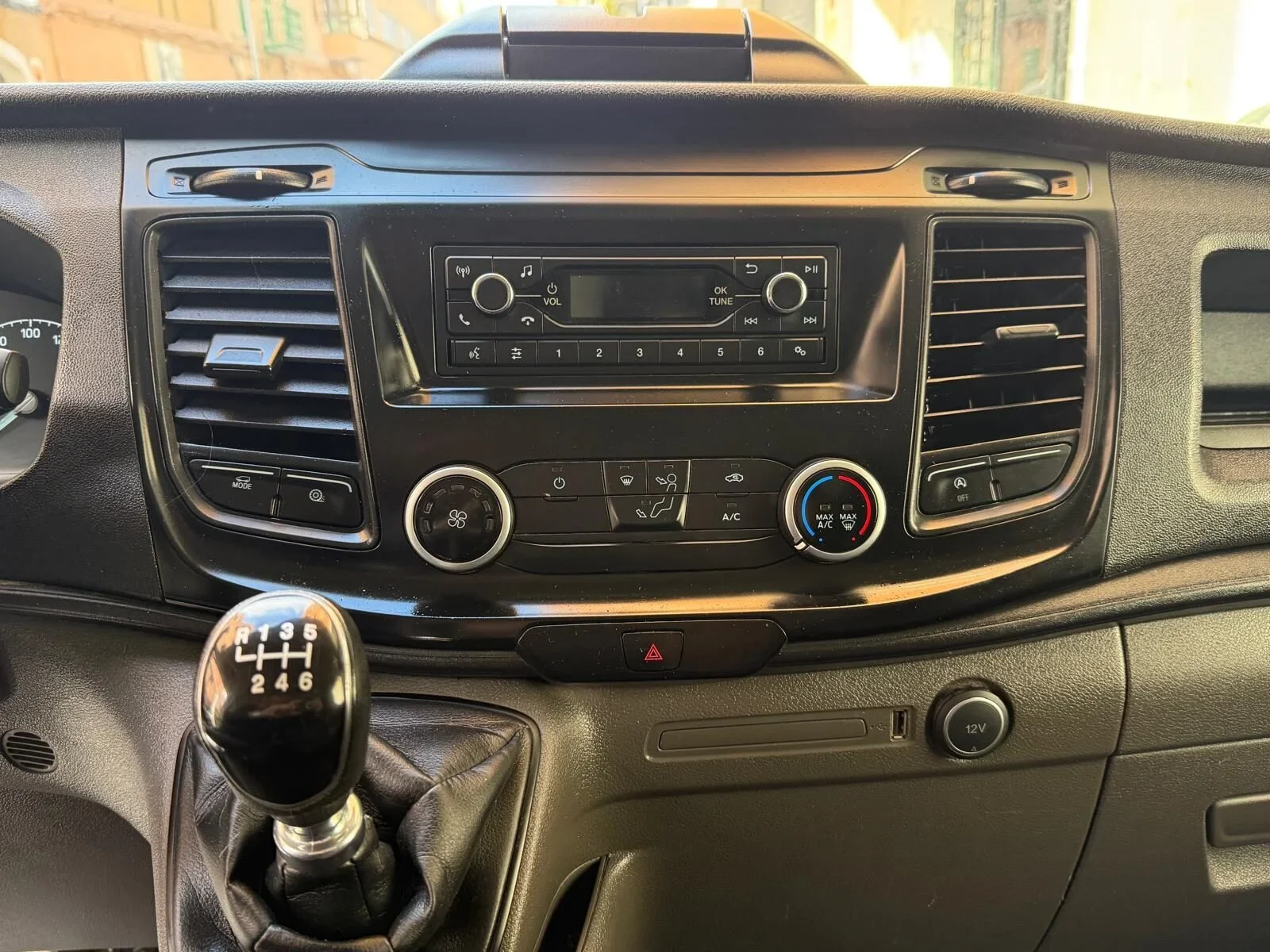 FORD TRANSIT CUSTOM Van 2.0 TDCI 77kW 260 L1 Ambiente