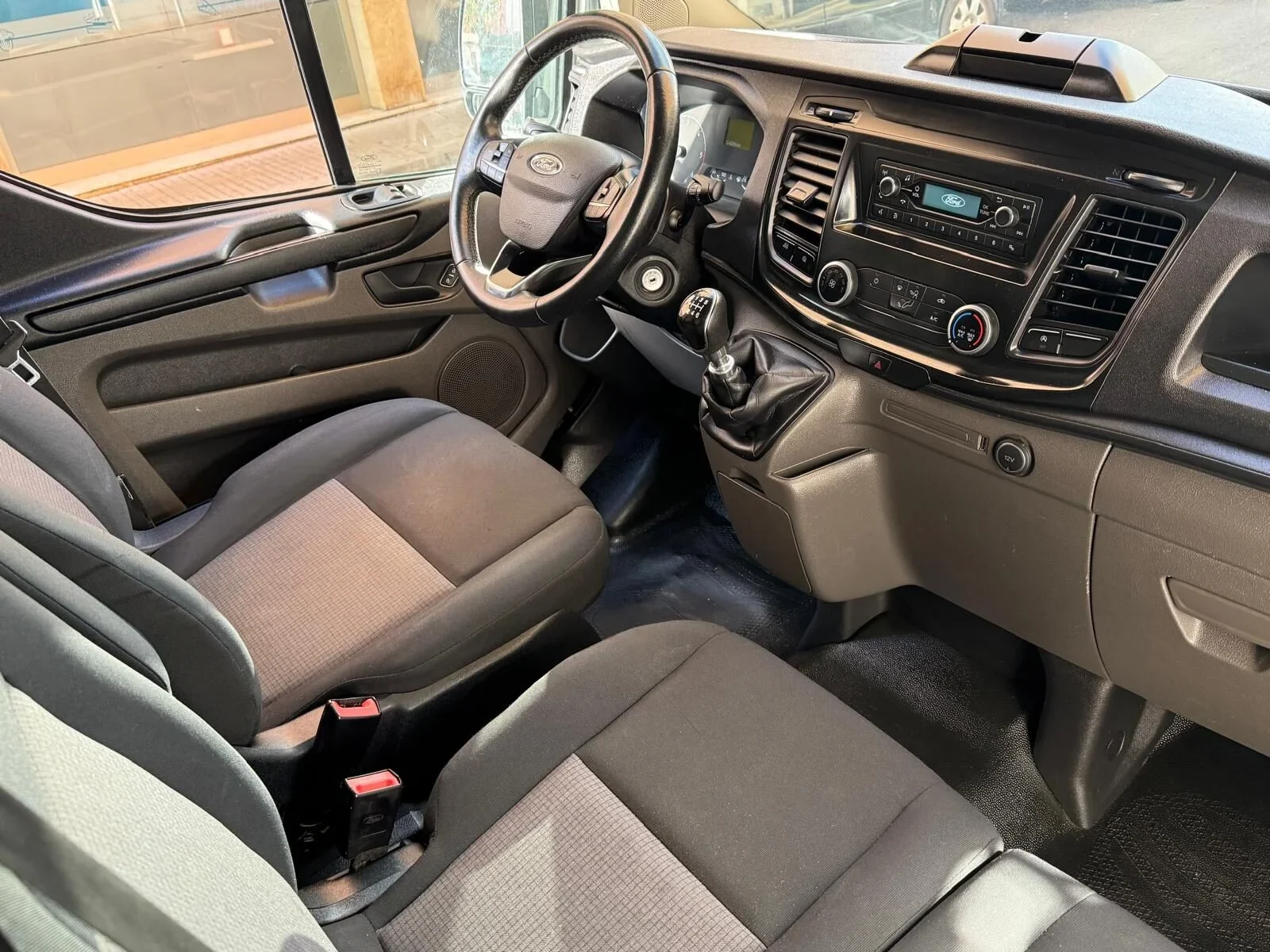 FORD TRANSIT CUSTOM Van 2.0 TDCI 77kW 260 L1 Ambiente