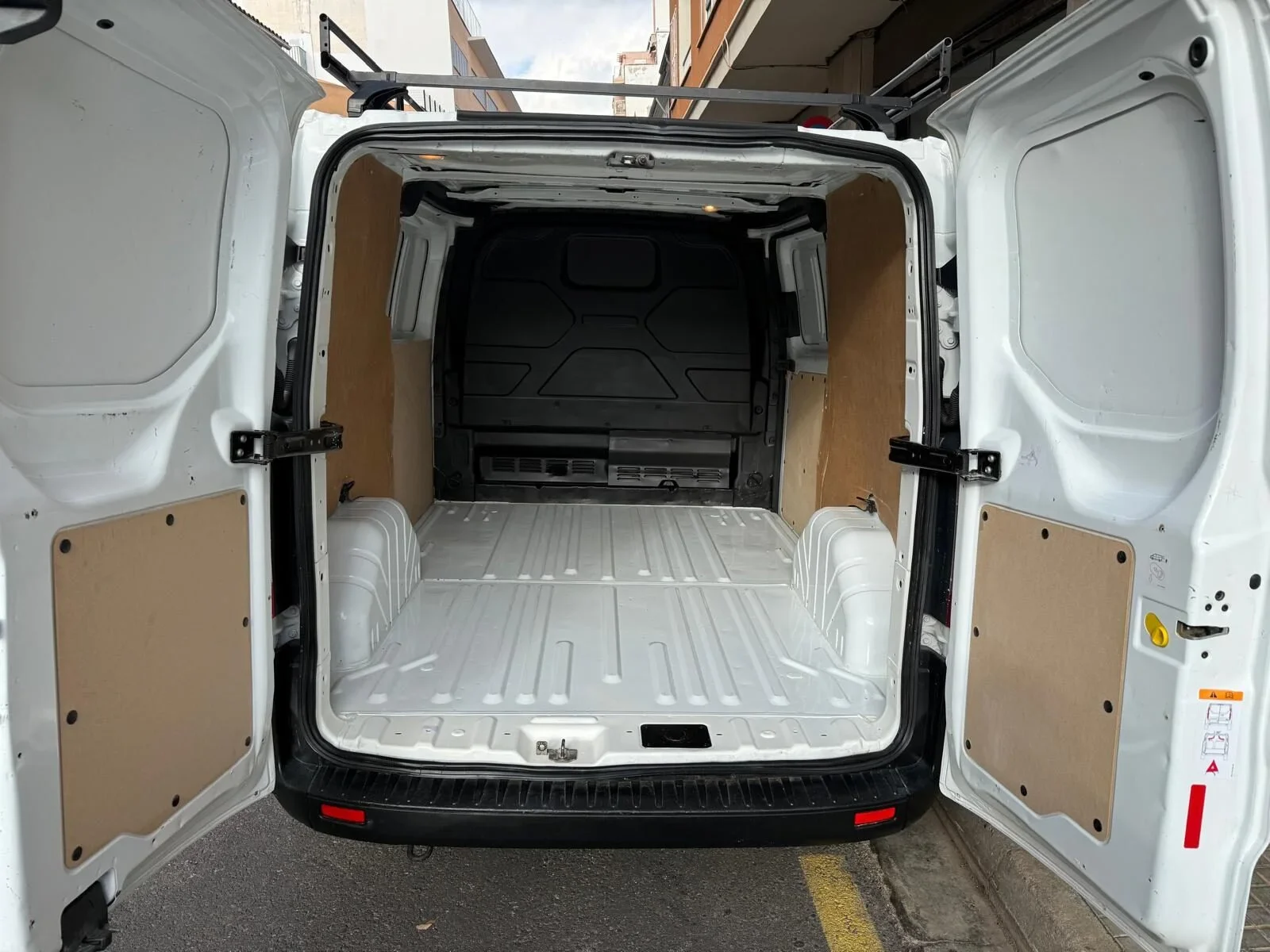 FORD TRANSIT CUSTOM Van 2.0 TDCI 77kW 260 L1 Ambiente