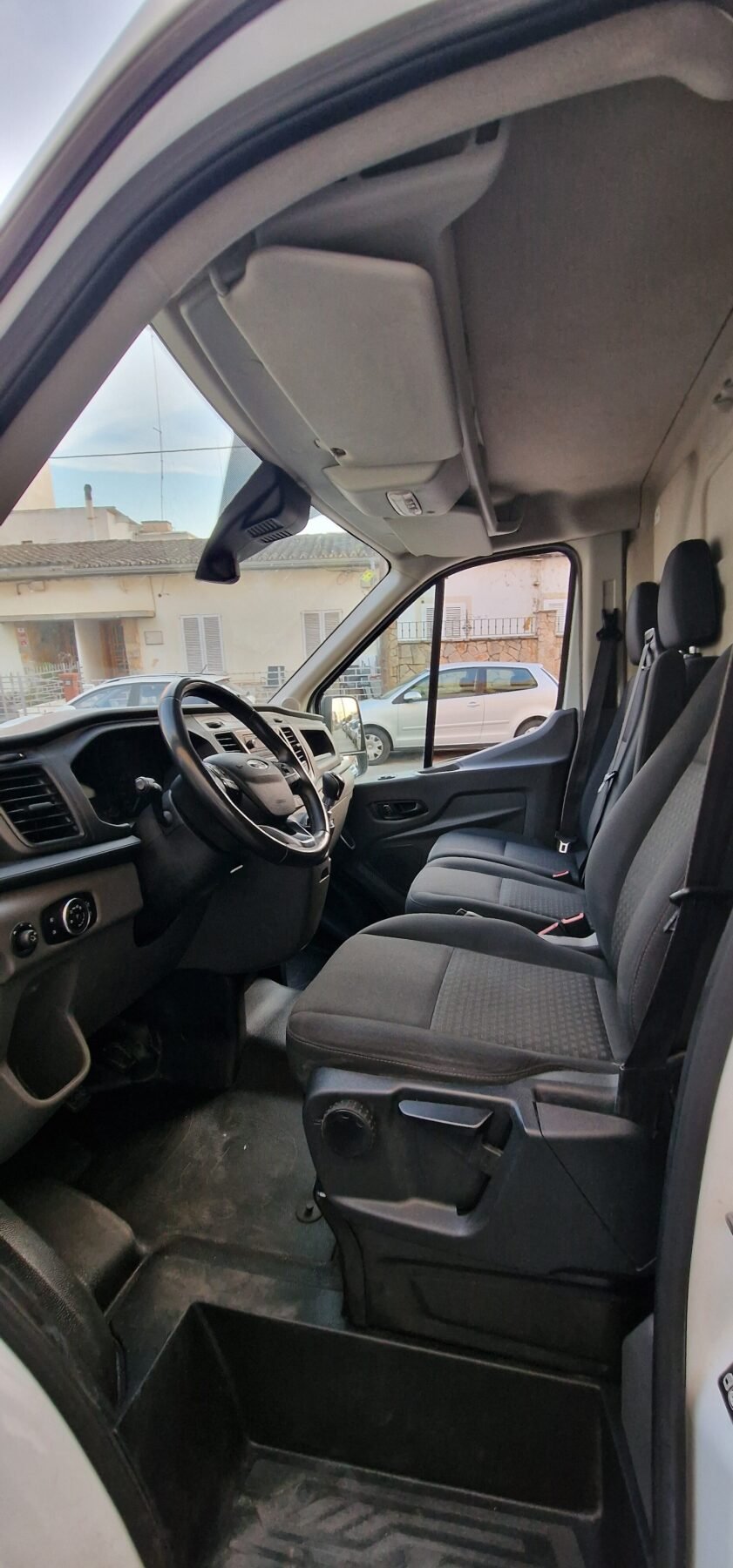 FORD Transit  2.0TDCI 96KW 350 L3H2 TREND