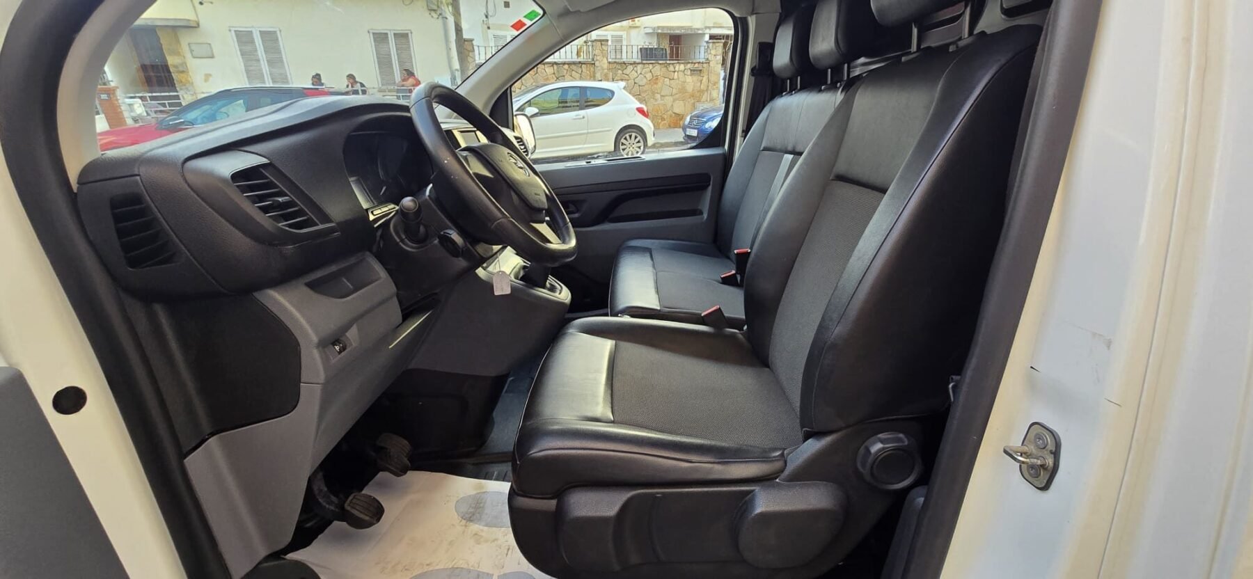 OPEL VIVARO 1.5 DIESEL 75KW LWB M STD