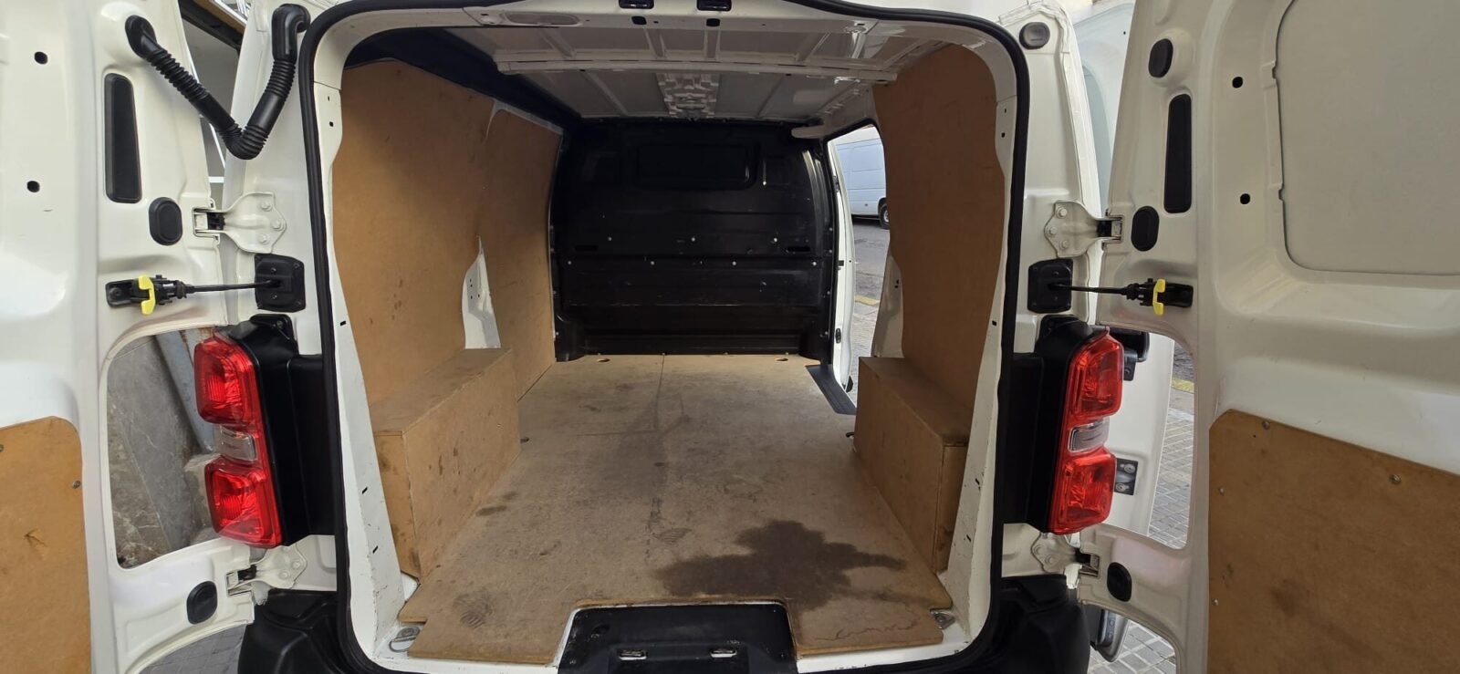 OPEL VIVARO 1.5 DIESEL 75KW LWB M STD EXP