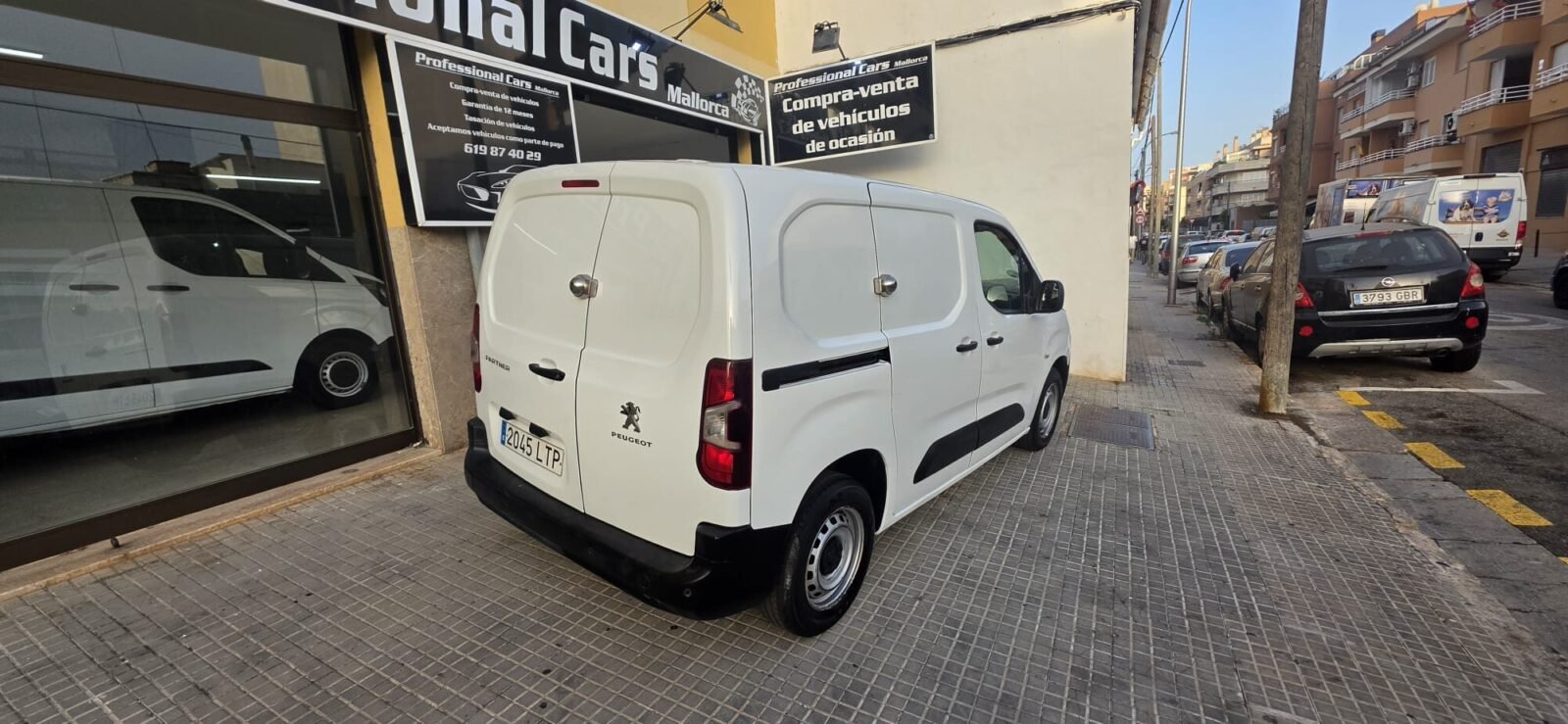 PEUGEOT 1.5 BLUEHDI 73KW PREMIUM