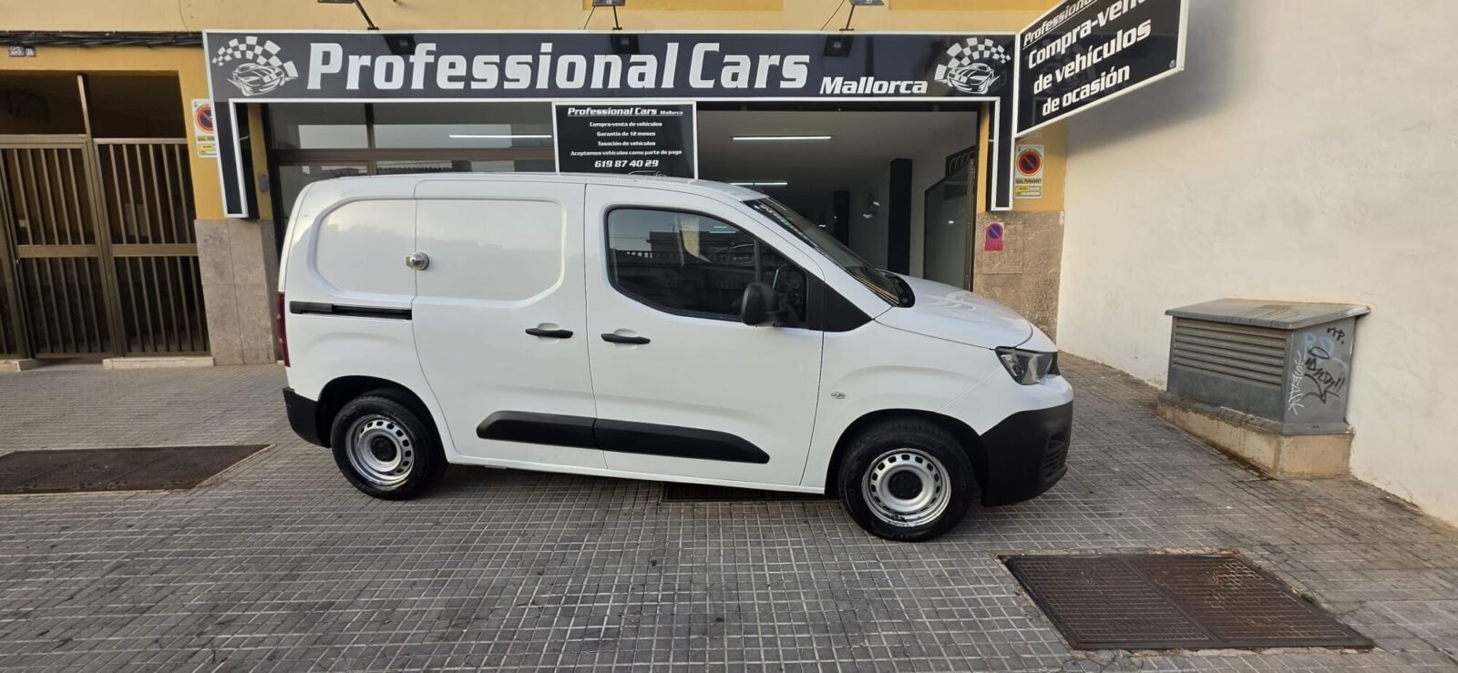 PEUGEOT 1.5 BLUEHDI 73KW PREMIUM