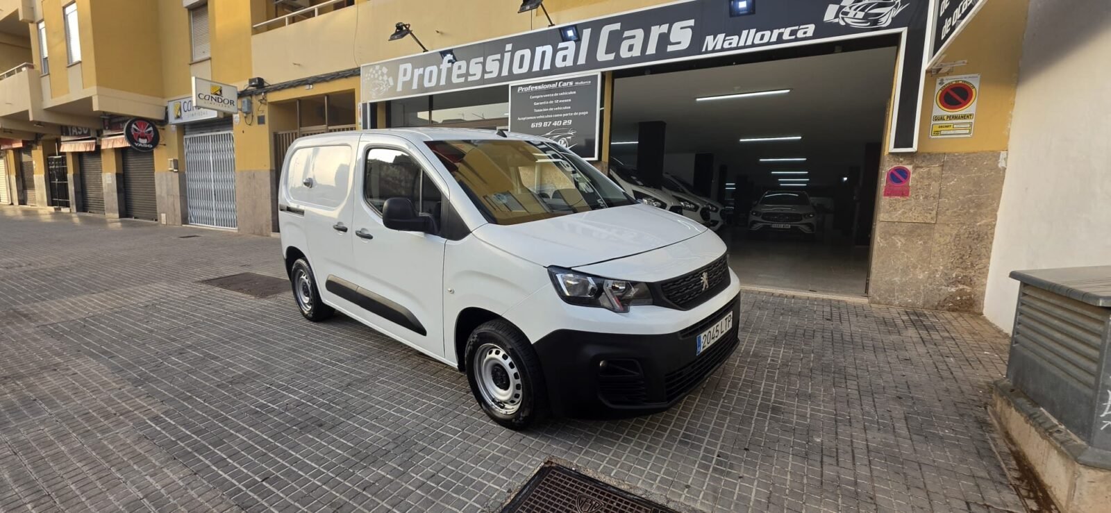 PEUGEOT 1.5 BLUEHDI 73KW PREMIUM