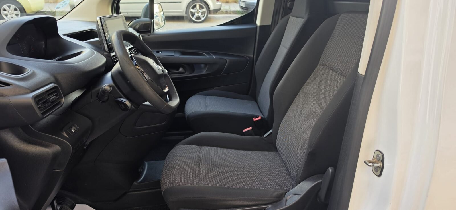 PEUGEOT 1.5 BLUEHDI 73KW PREMIUM