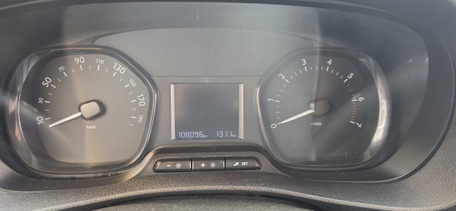 TOYOTA PROACE 1.5D 74KW MWB BUSINESS