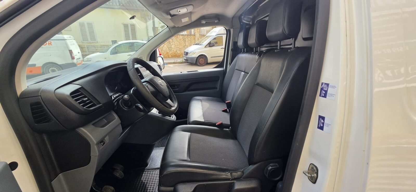 TOYOTA PROACE 1.5D 74KW MWB BUSINESS