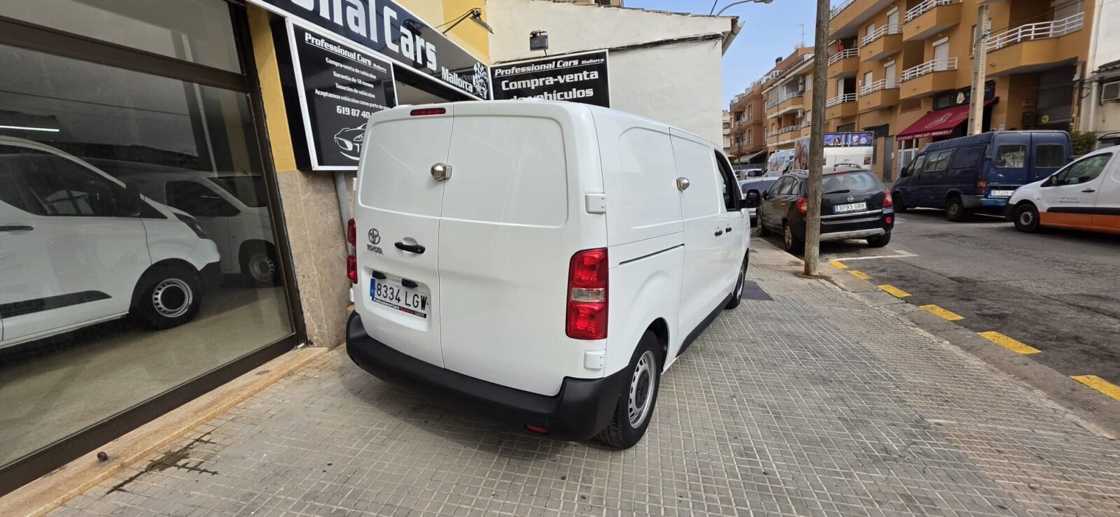 TOYOTA PROACE 1.5D 74KW MWB BUSINESS