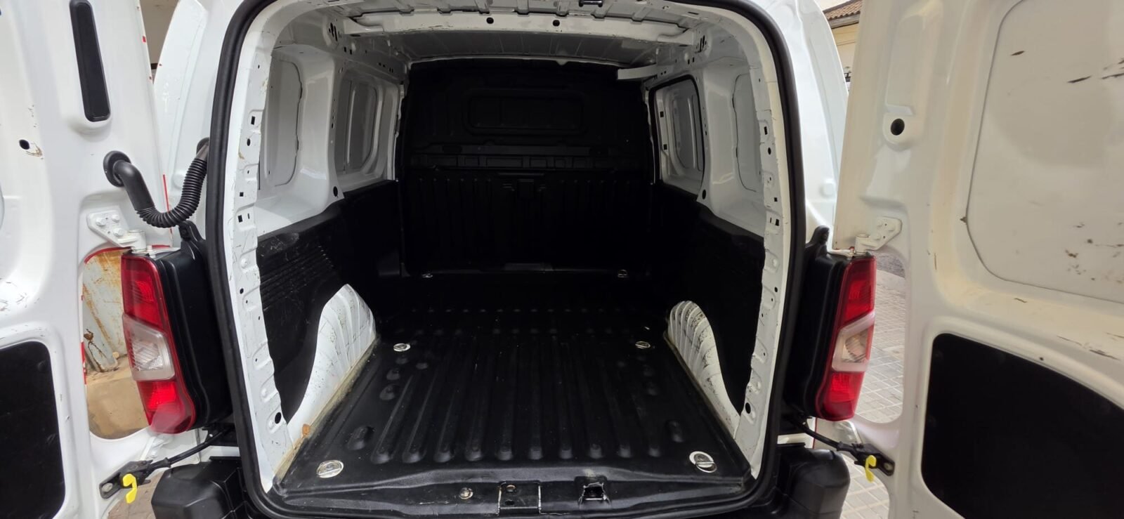 PEUGEOT Partner 1.5 BLUEHDI 73KW PRO STANDART