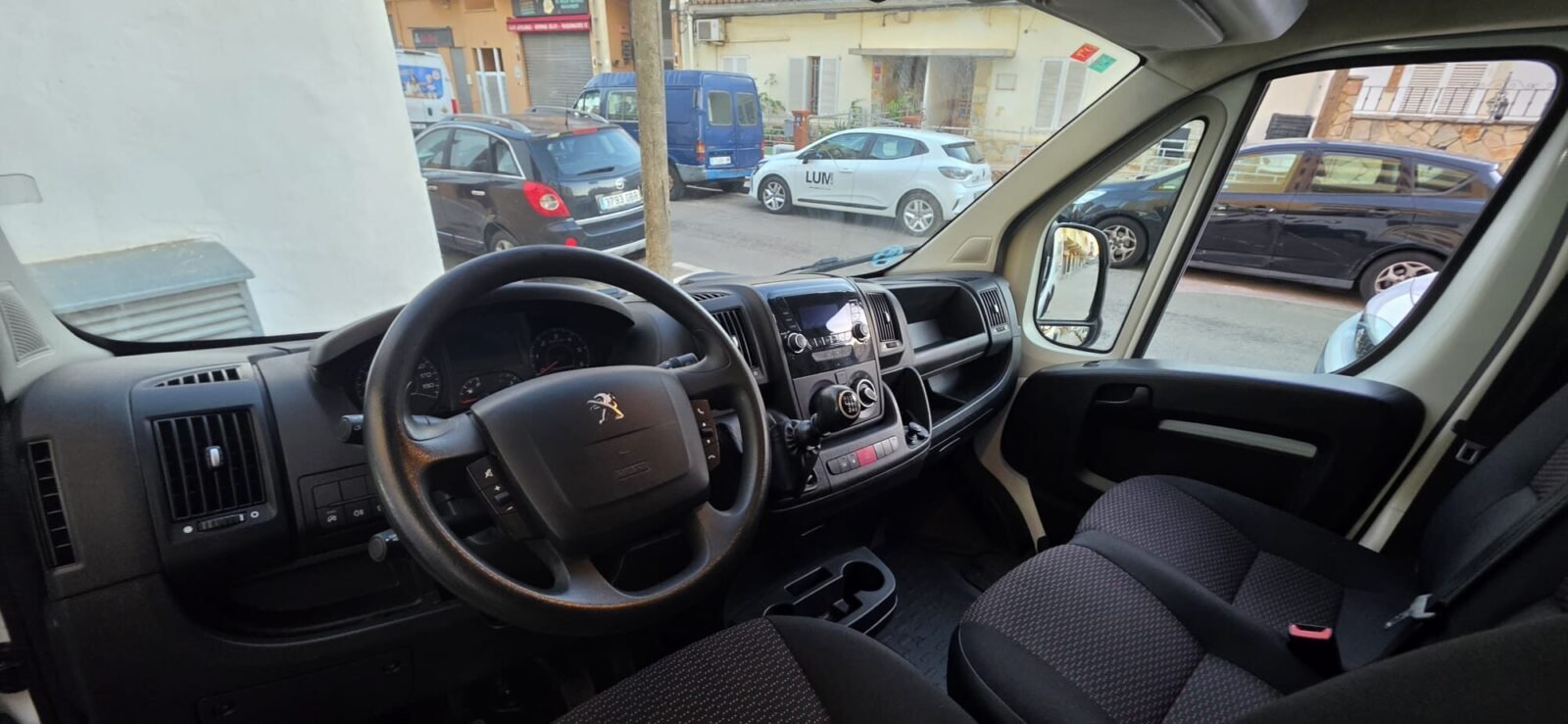 PEUGEOT Boxer BOXER 2.2 BHDI 88KW L1H1 330